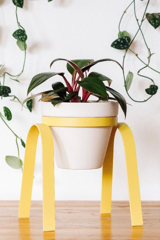 Metal Plant Stand with Porcelain Pot