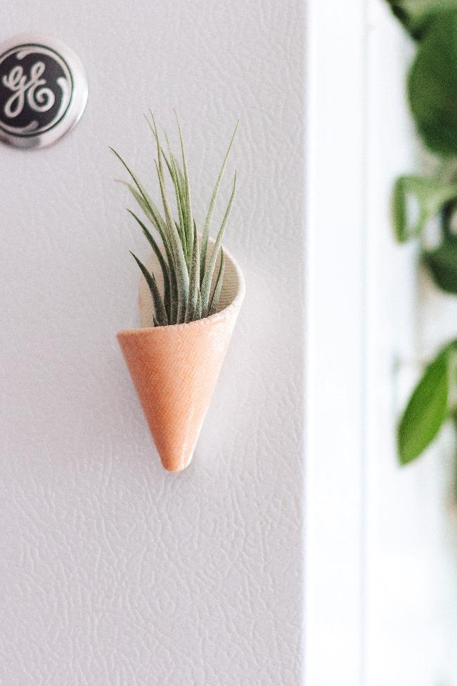 Mini Wall Planter Magnet